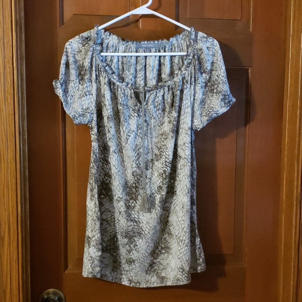 Women's short sleeve shirt